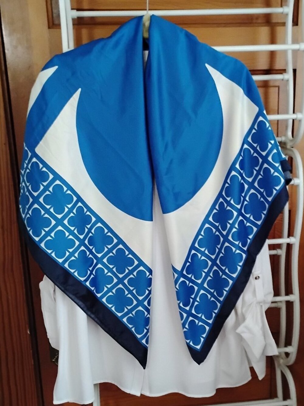 Liz Claiborne Extra Large Scarf